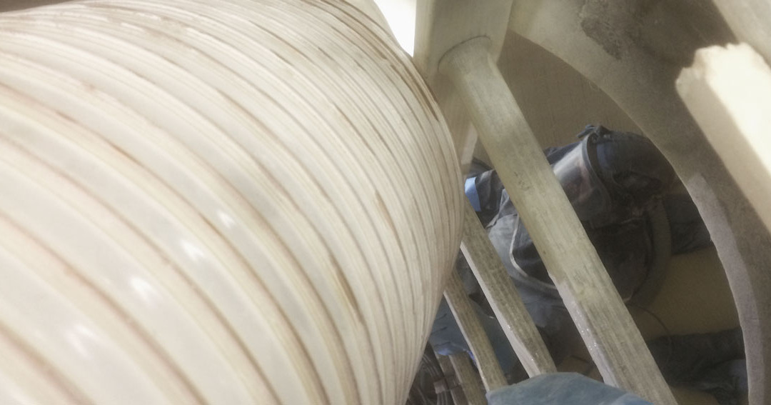 Glasfibertank under renovering