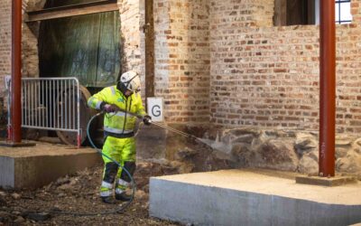 Det anrika verkets sockel avdammas med kraft och verkan